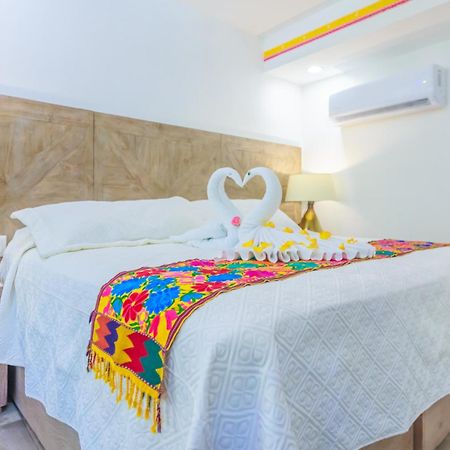 Hotel Paradise Suites Isla Mujeres Bagian luar foto