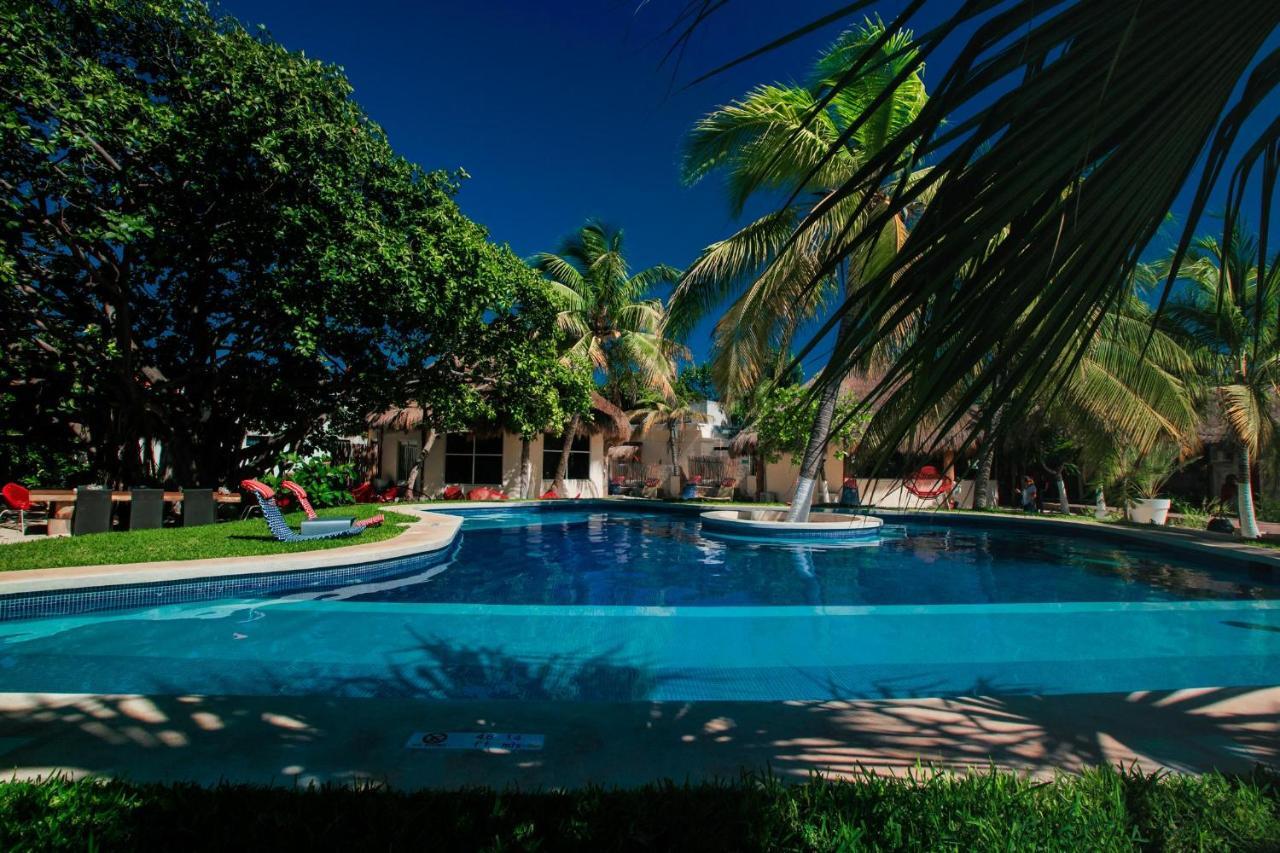Hotel Paradise Suites Isla Mujeres Bagian luar foto