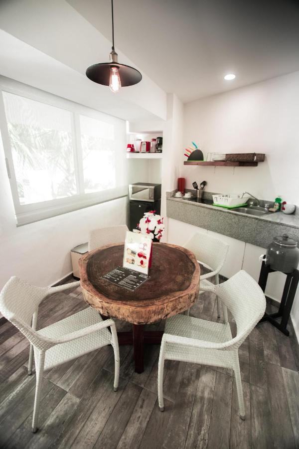 Hotel Paradise Suites Isla Mujeres Bagian luar foto